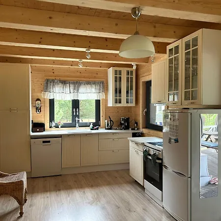 Mlynska - Drewniany, Caloroczny Dom W Sosnowym Lesie * Czarny Mlyn