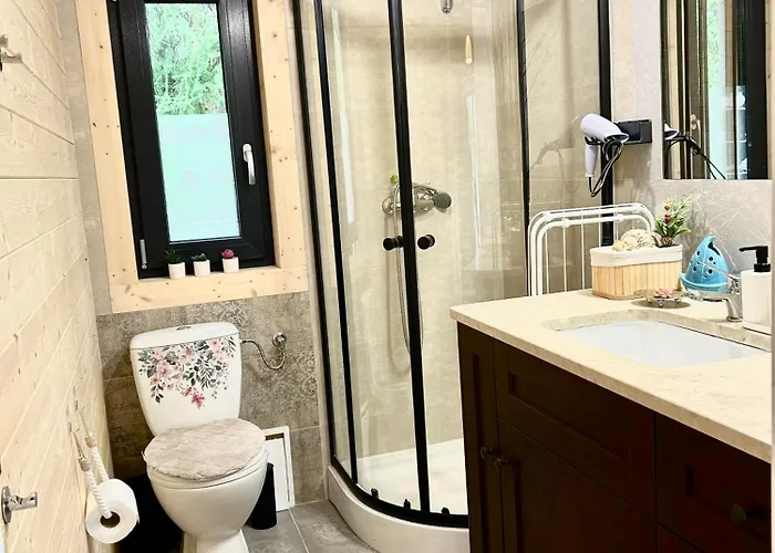 Mlynska - Drewniany, Caloroczny Dom W Sosnowym Lesie بيت للعطل *